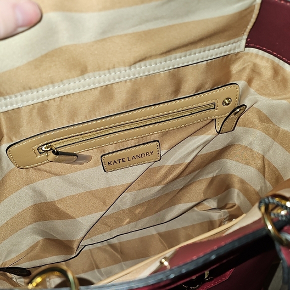 Red and Gold Shoulder Bag with Leather Finish #CL - Picture 4 of 9